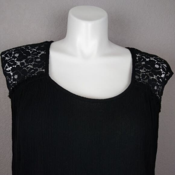 Lovesick High low lace detail top size 2 - Picture 4 of 10